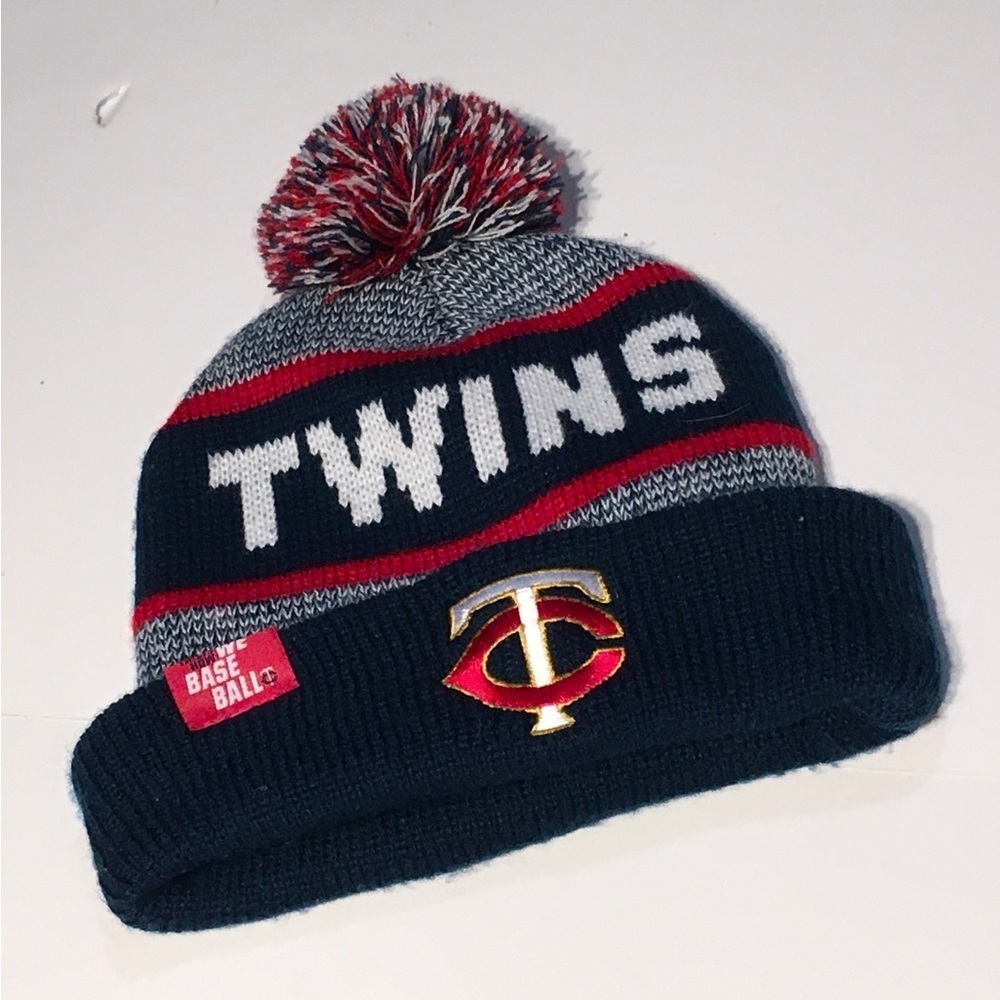 Twins‎ Beanie blue - white - red - attached fluff ball on top - Caribou Coffee